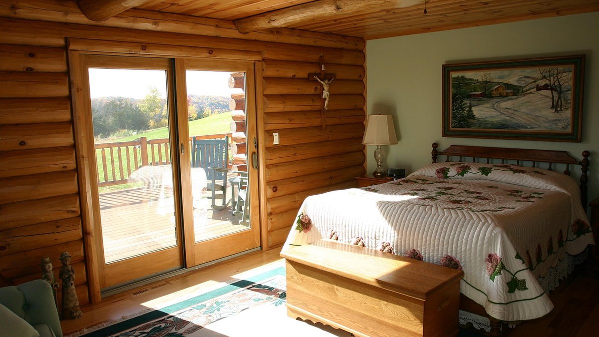 How to Choose a Hot Tub Lodge for a Weekend Break