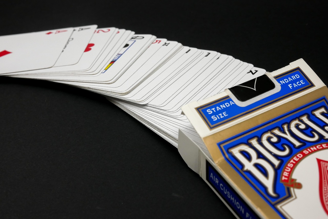The Real Differences Between Slots, Poker, and Sports Betting