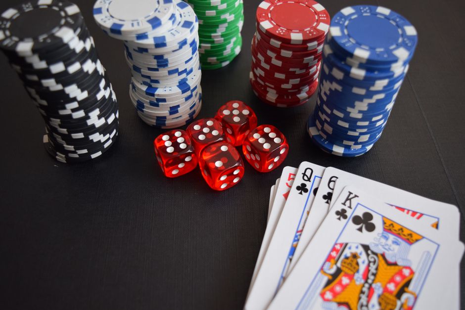 The Real Talk on iGaming: Slots, Poker, and Sports Betting in 2024